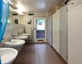 Wohnmobilstellplatz: Herren Toiletten - Camping Riffler
