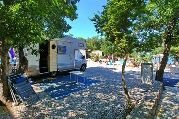 Wohnmobilstellplatz: Camping Slamni ****