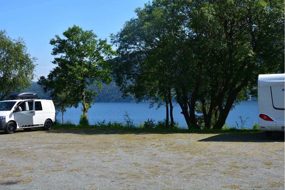 Wohnmobilstellplatz: View to the Fjord - Langenuen Motel & Camping