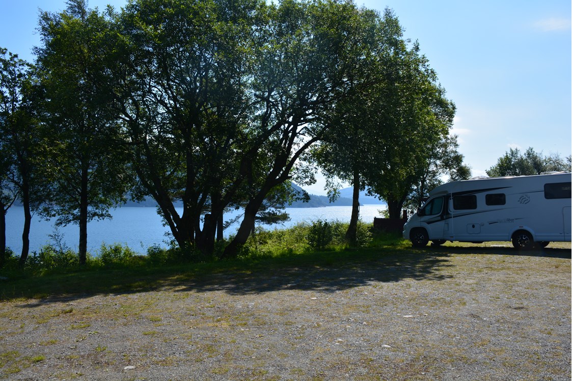 Wohnmobilstellplatz: View to the Fjord - Langenuen Motel & Camping