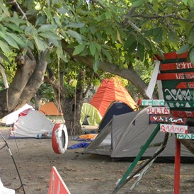 Wohnmobilstellplatz: Camping Tropical