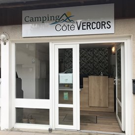 Wohnmobilstellplatz: Der Empfang  - Camping Côté Vercors