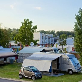 Wohnmobilstellplatz: Barack Thermal Camping Tiszakécske