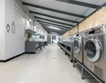 Wohnmobilstellplatz: Washing and dryer machines  - Camping Meltemi
