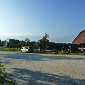 Wohnmobilstellplatz: Stellplatz am Bauernhof und Gasthaus Langthaler