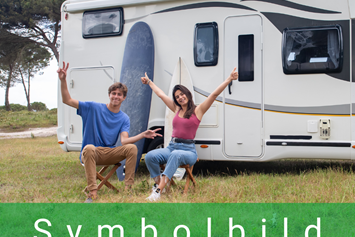 Wohnmobilstellplatz: Symbolbild - Camping, Stellplatz, Van-Life - Messeplatz Cuxhaven Döse