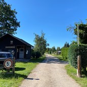 RV parking space - Einfahrt zum Gelände - Campingplatz Heide-Eck