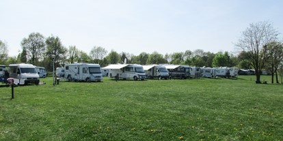 Reisemobilstellplatz - Art des Stellplatz: vor Campingplatz - Niederlande - Wohnmobilstellplätze - Jachthaven 't Loo