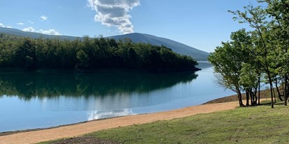 Reisemobilstellplatz - Umgebungsschwerpunkt: Fluss - Dalmatien - Camping Peruca 