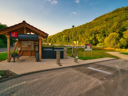 Reisemobilstellplatz - öffentliche Verkehrsmittel - Rheinland-Pfalz - Zufahrt - Wohnmobilstellplatz "An der Weiherschleife"