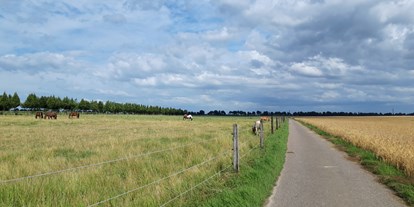 Reisemobilstellplatz - Radweg - Nordrhein-Westfalen - Stellplatz "Feldblick" und "Am Garten" auf dem Bauernhof Familie Kamp