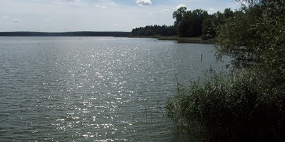 Reisemobilstellplatz - Umgebungsschwerpunkt: Stadt - Region Schwerin - Wohnmobilpark am See Neukloster