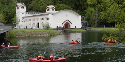 Reisemobilstellplatz - Umgebungsschwerpunkt: Fluss - Nordrhein-Westfalen - Jugendstil Kraftwerk Heimbach - Wohnmobilhafen Heimbach