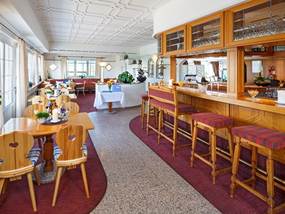 Reisemobilstellplatz - Thurgau - Bistro | Hotelbar
Das meist frequentierte Outlet.
Gemütlich, heimelig für Kaffee & Kuchen bis hin zum genussvollen Dinner. - Hotel Restaurant Seemöwe 