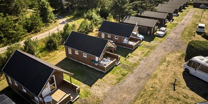 Reisemobilstellplatz - Toppen af Danmark - Wer keinen Camper hat, kann sich bei uns eine tolle voll ausgestatte Hütte mieten - Skiveren Camping