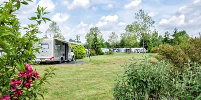 Reisemobilstellplatz - Badestrand - Niederlande - Camping de Waterjuffer