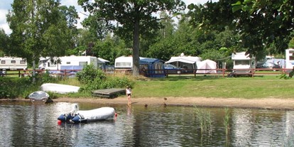 Reisemobilstellplatz - Umgebungsschwerpunkt: am Land - Schweden - Camping am See Tiken - Tingsryd Resort