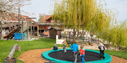 Reisemobilstellplatz - Thurgau - Manser – Ferien beim Bauer in Winden; Grosser Spielplatz mit vielen Spielgeräten - Manser – Ferien beim Bauer