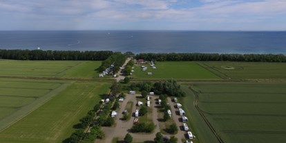 Motorhome parking space - Mecklenburgische Ostseeküste - Luftansicht - Sanddornstrand - Wohnmobil- und Wohnwagenstellplätze in der Ostseegemeinde Wittenbeck