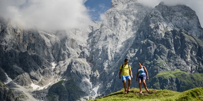Reisemobilstellplatz - Umgebungsschwerpunkt: am Land - Alpen - HOCH LEBE UNSER HOCHKÖNIG
einzigartiges Erlebnis und traumhaftes Panorama
Es werden auch Bergführertouren angeboten.

 
 - Hochkönig Camping 