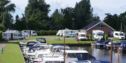 Reisemobilstellplatz - Niederlande - Wohnmobilstellplätze am yachthafen - Camperpark Kuikhorne