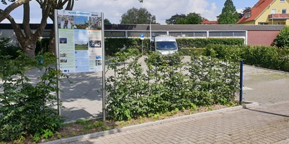 Motorhome parking space - Bergkamen - Wohnmobilstellplatz  am Freizeitbad Werl