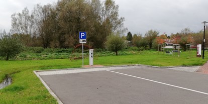 Reisemobilstellplatz - Art des Stellplatz: ausgewiesener Parkplatz - Region Schwerin - Gadebusch Parkplatz Lübsche Straße