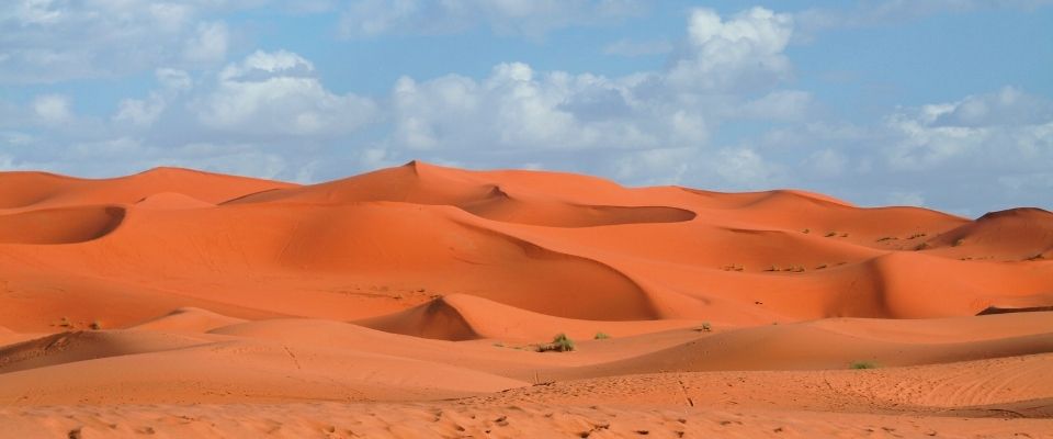 Campings en el desierto del Sahara, Marruecos - Dunas de Erg Chebbi cerca de Merzouga