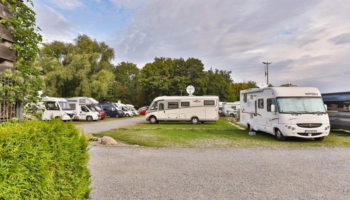 Caravanplaats bij de Rügenbrug, Stralsund
