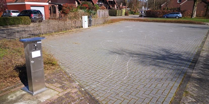 Parkeerplaats voor camper - Hünxe - Parkplatz Freibad Velen
