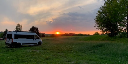Reisemobilstellplatz - Wohnwagen erlaubt - Flöha - Sonnenuntergang auf dem Geflügelhof Arnsdorf - Ruhiger Stellplatz auf dem Geflügelhof Arnsdorf