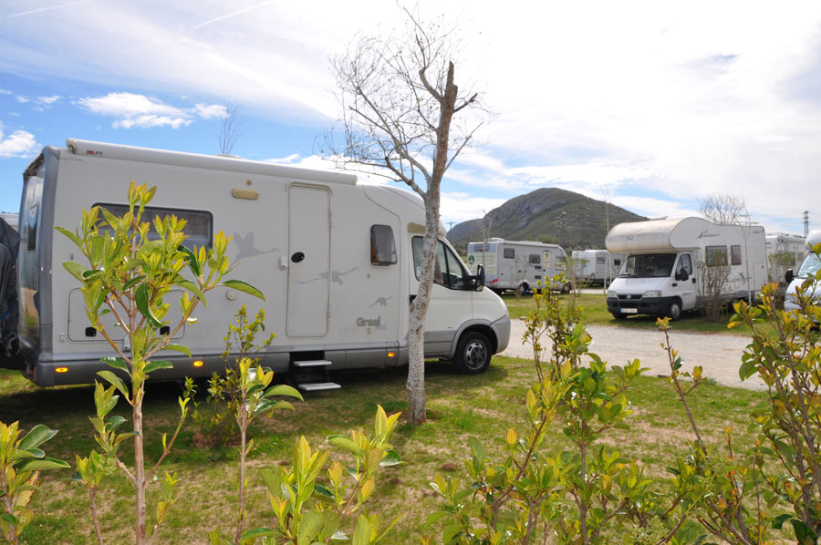 aire de camping-car - Area Massis del Montgri - Camper Park - Area Massis del Montgri - Camper Park