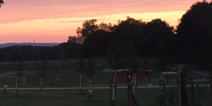 Reisemobilstellplatz - Hunde erlaubt: Hunde erlaubt - Oldendorf (Luhe) - freie Sicht nach Westen bis zum Horizont - Stellplatz Westergellerser Heide