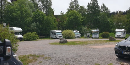 Parkeerplaats voor camper - Tennis - Hüfingen - Stellplatz Übersicht  - Reisemobil-Stellplatz Unterkirnach