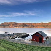 Parkeerplaats voor campers - RovdeFjord Camping - Rovdefjord-Camping DA