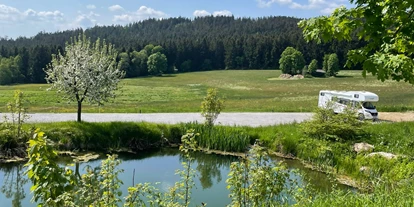 Motorhome parking space - Art des Stellplatz: am Bauernhof - Bavaria - Ahornhof  Wohnmobilstellplatz