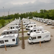 Espacio de estacionamiento para vehículos recreativos - Tønder Autocamperplads - Tønder Autocamperplads 