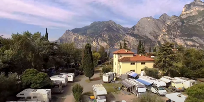 Reisemobilstellplatz - Trentino-Südtirol - Camperstop Torbole am Gardasee - Camperstop Torbole am Gardasee