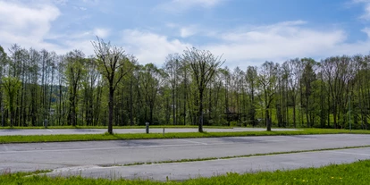 Posto auto camper - Umgebungsschwerpunkt: am Land - Fürsteneck - Wohnmobilstellplatz "An der Großen Ohe"