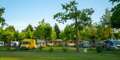 Reisemobilstellplatz - Duschen - Dormelletto - Camping Lido Verbano