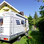Place de stationnement pour camping-car - Rasenfläche nicht eben - Keile erforderlich - Wetzmannsthalerhof