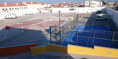 Plaza de aparcamiento para autocaravanas - Art des Stellplatz: eigenständiger Stellplatz - Portugal - Safe open area. - ASA Peniche - Motorhome Park