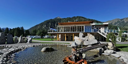Place de parking pour camping-car - Volders - Stellplatz vor und im Alpen Caravan Park Achensee