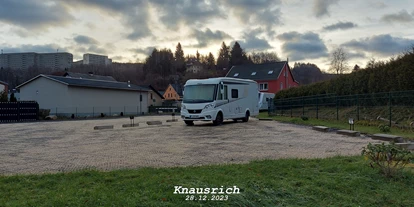 Parkeerplaats voor camper - Wintercamping - Zwickau - Stellplatz Georgi Aue-Am Mulderadweg
