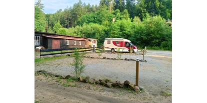 Parkeerplaats voor camper - Art des Stellplatz: bei Gaststätte - Chabařovice - Katzsteinbaude 