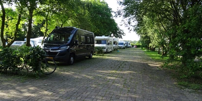 Reisemobilstellplatz - Duschen - Wierden - Mini camping Brinkman 