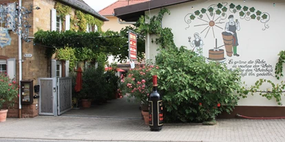 Reisemobilstellplatz - WLAN: am ganzen Platz vorhanden - Obrigheim (Landkreis Bad Dürkheim) - Weingut Frontansicht - Weingut Henninger