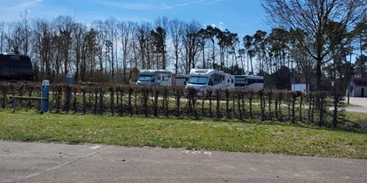 Reisemobilstellplatz - Umgebungsschwerpunkt: Strand - Gnotzheim - Wohnmobilstellplatz am Igelsbachsee