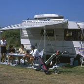Place de stationnement pour camping-car - Komfortable Wohnmobilstellpätze im Ferienpark De Krim - Vakantiepark de Krim