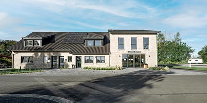 Motorhome parking space - Frischwasserversorgung - Jever - Rezeptionsgebäude - Friesensee Camping und Ferienpark